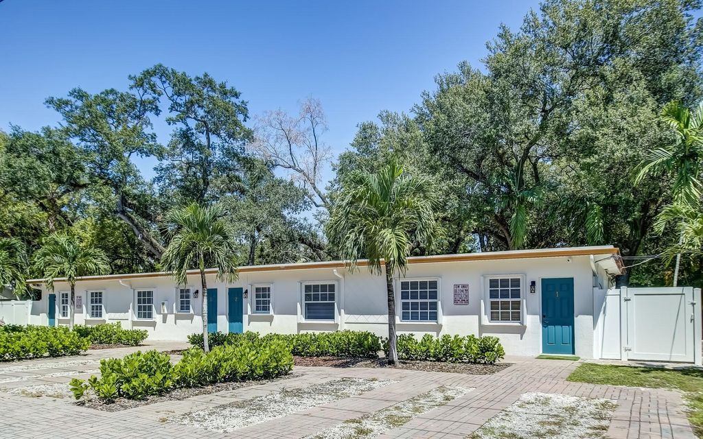 Photo of 1501 SW 24 Street, Fort Lauderdale, FL 33315 (MLS # R10951782)