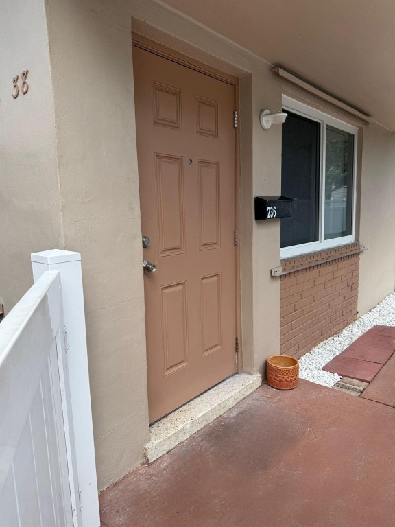 Dania Heights Ext 5-19 B - Residential Lease