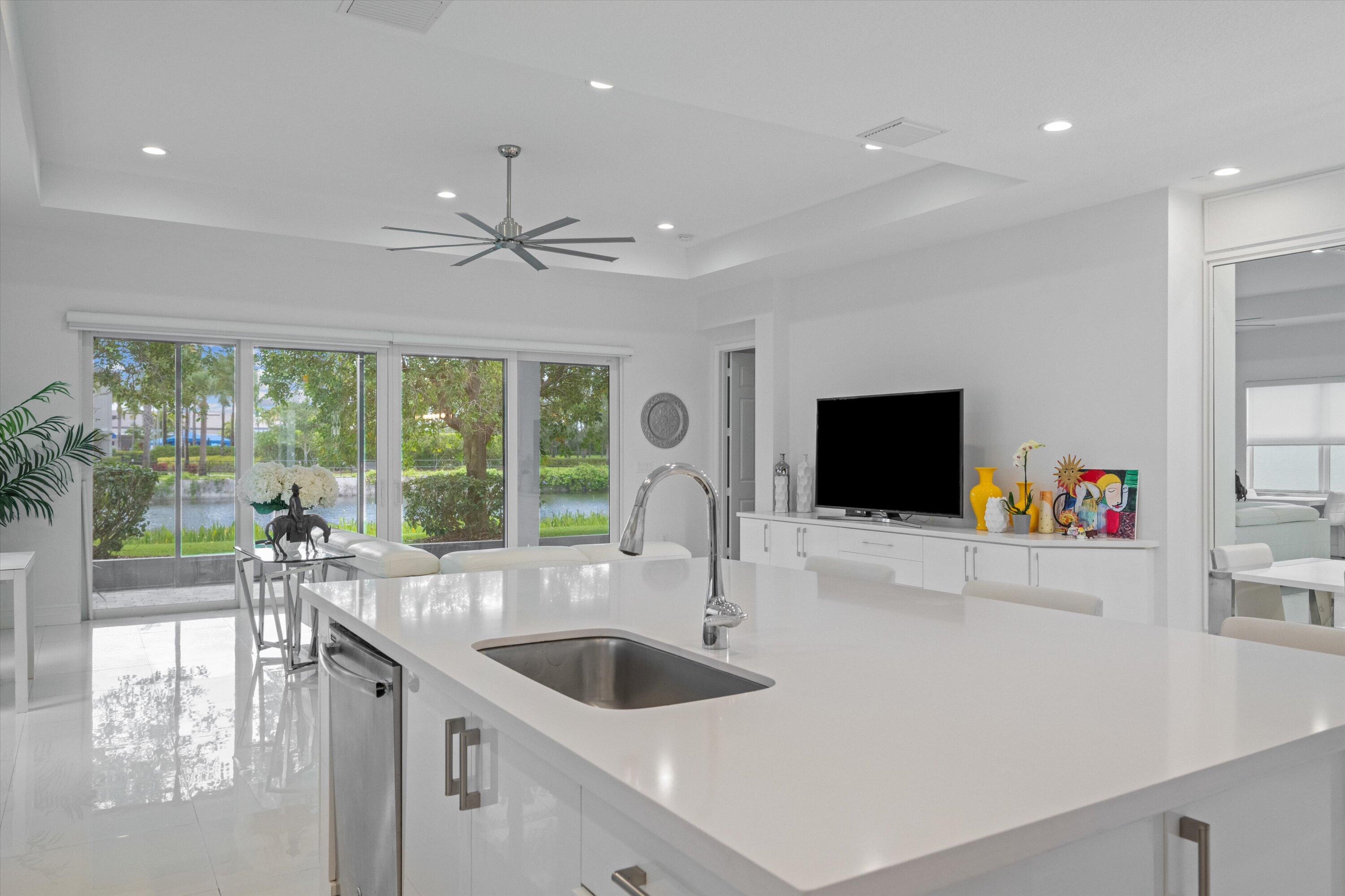 Valencia Bay - Residential