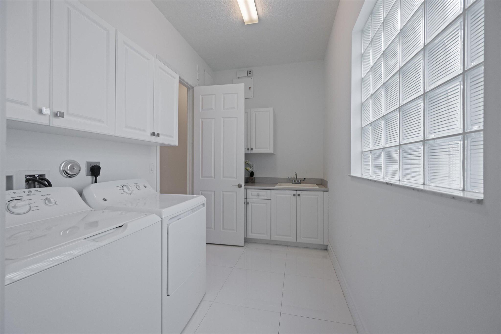 Valencia Bay - Residential