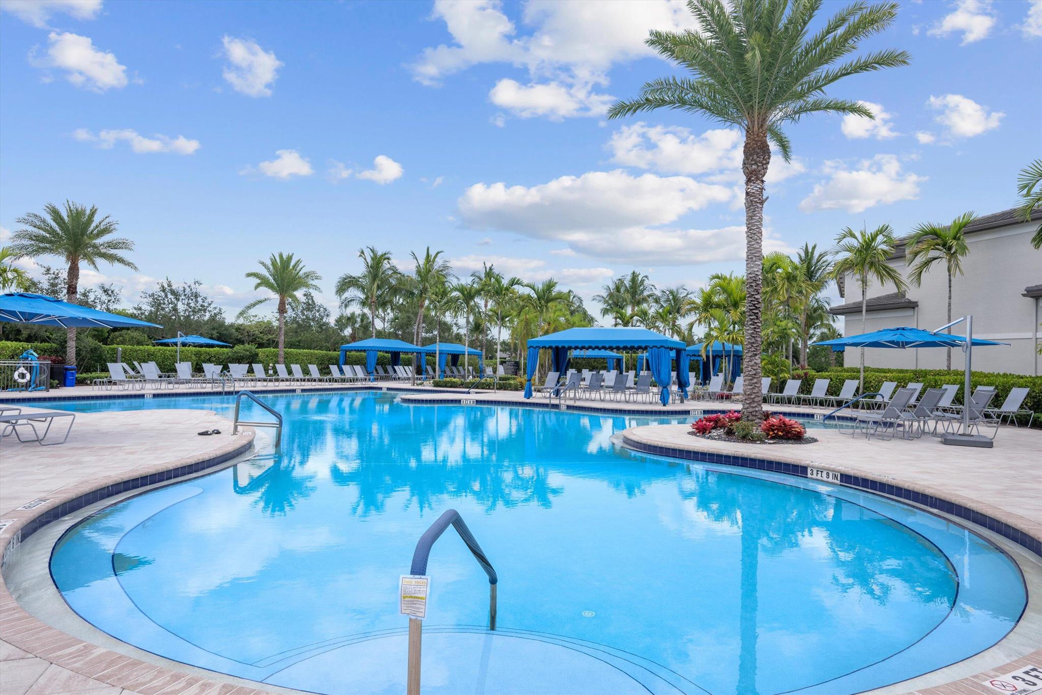 Valencia Bay - Residential