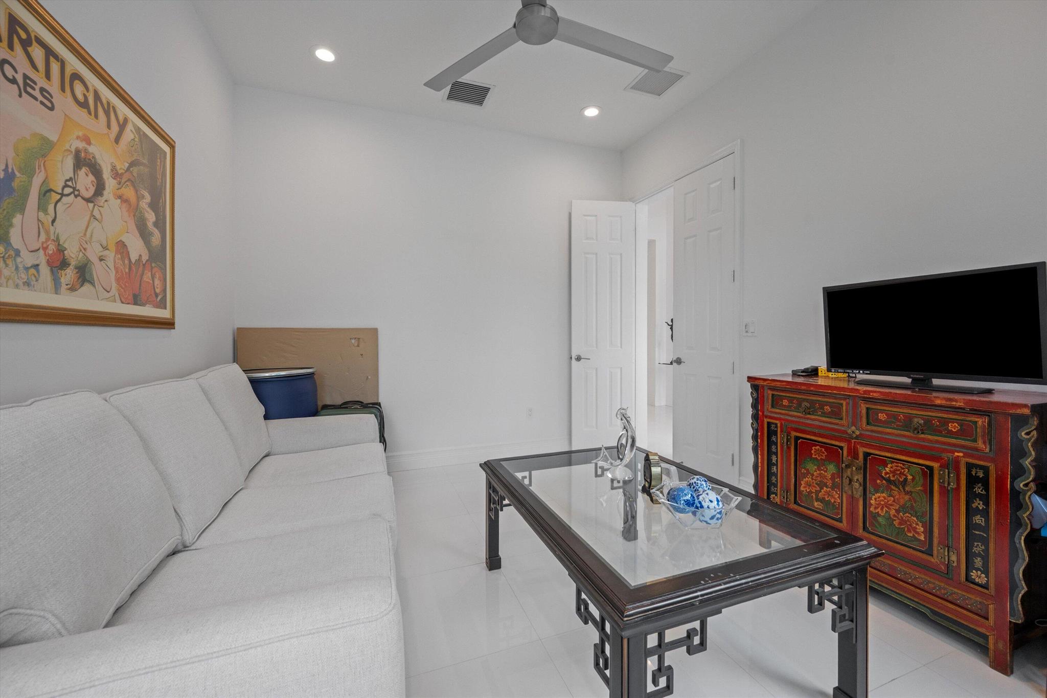 Valencia Bay - Residential