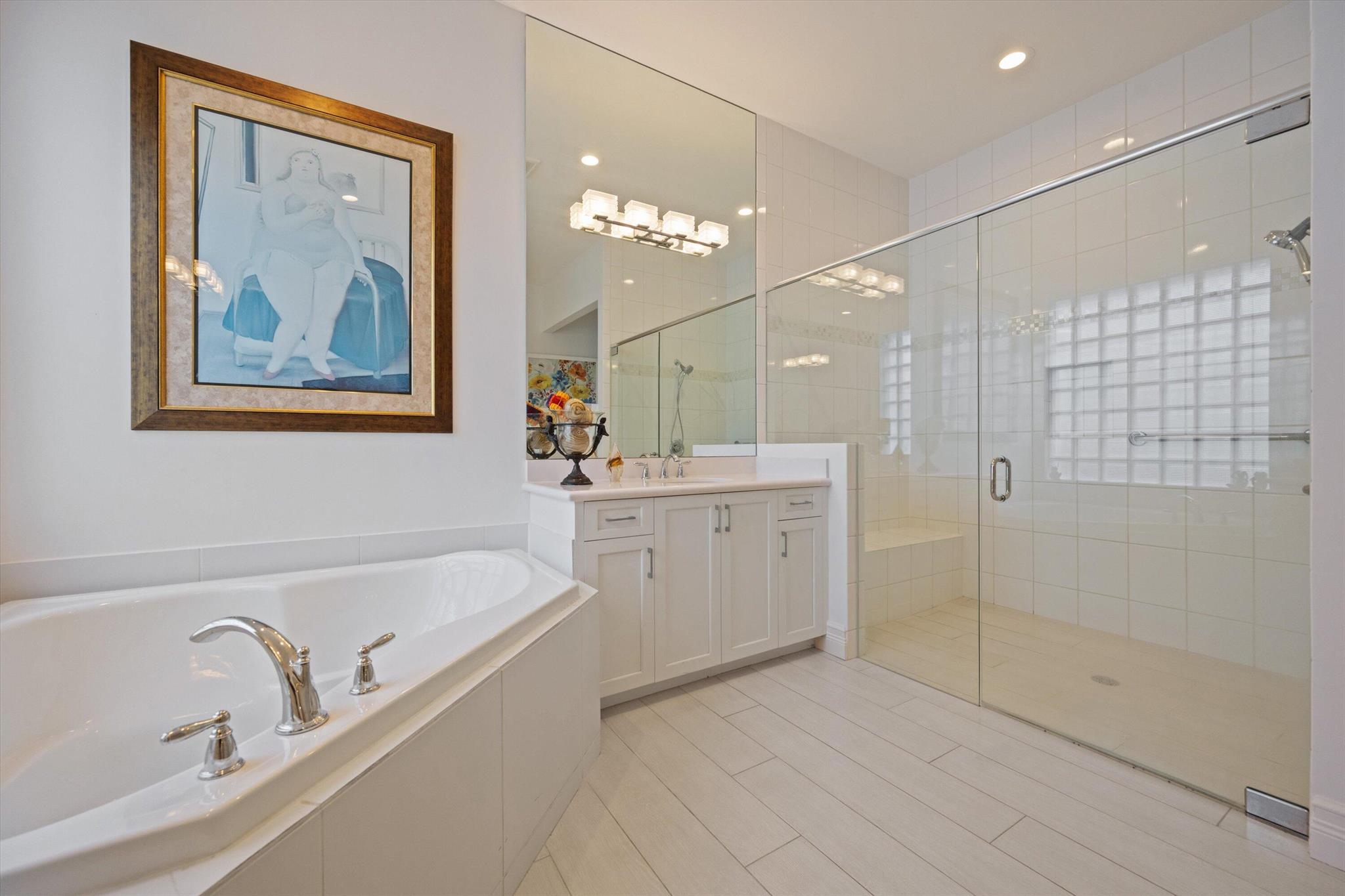 Valencia Bay - Residential