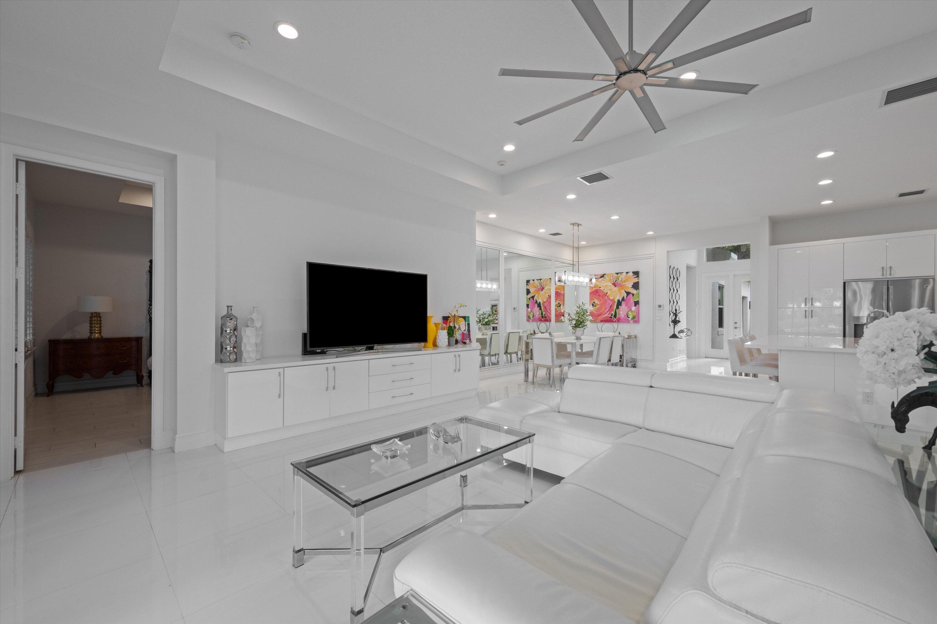 Valencia Bay - Residential