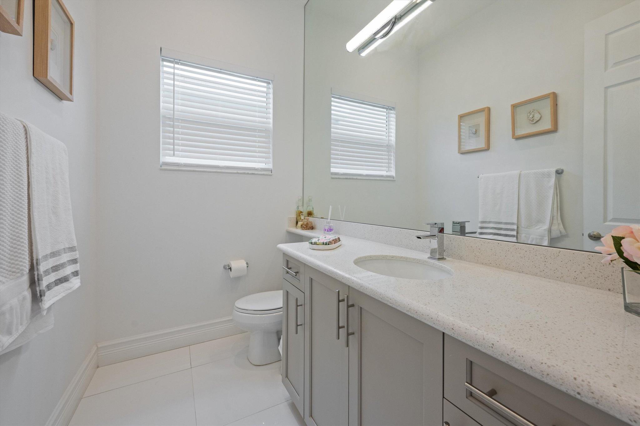 Valencia Bay - Residential