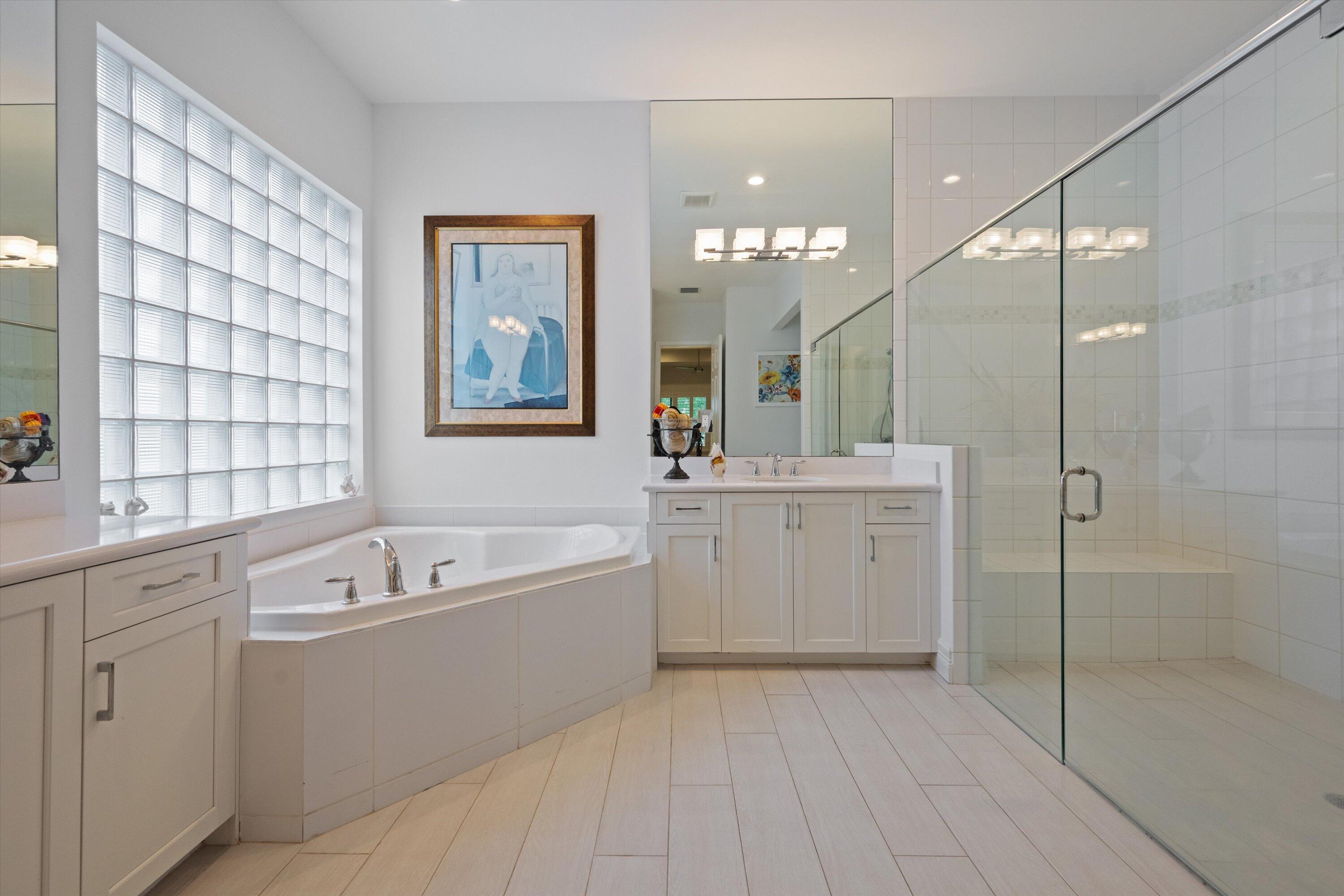 Valencia Bay - Residential