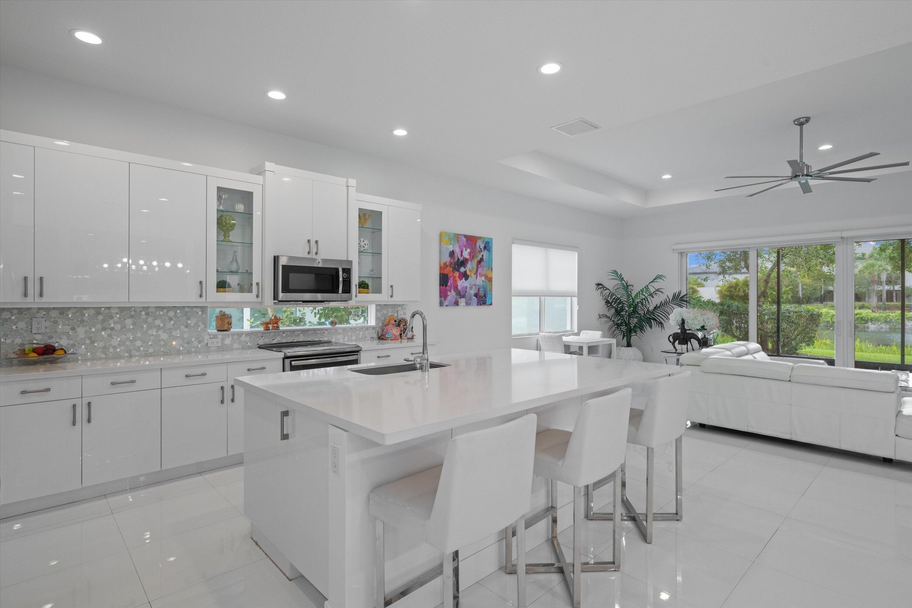 Valencia Bay - Residential