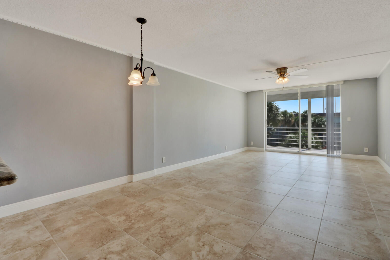 4500 N Federal Highway 316b