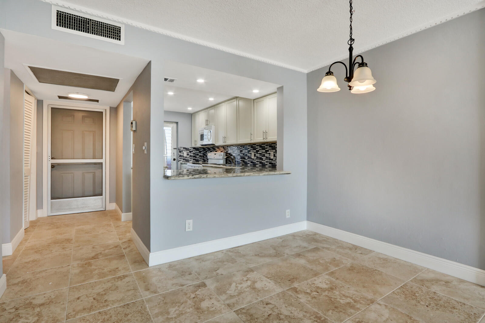 4500 N Federal Highway 316b