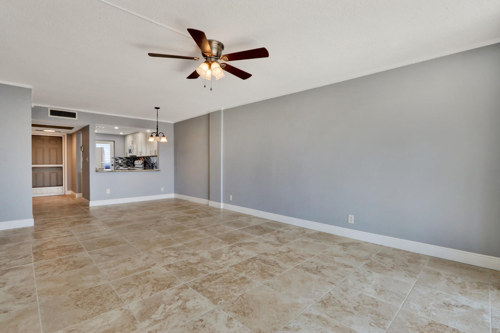 4500 N Federal Highway 316b