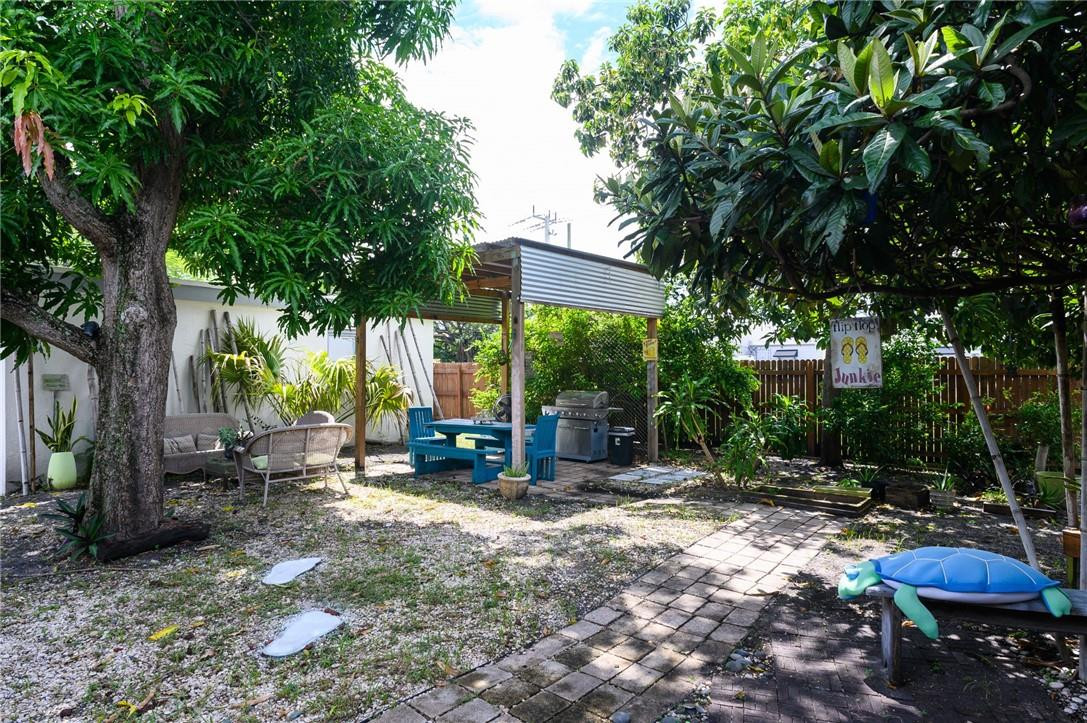 Hollywood Little Ranches - Residential