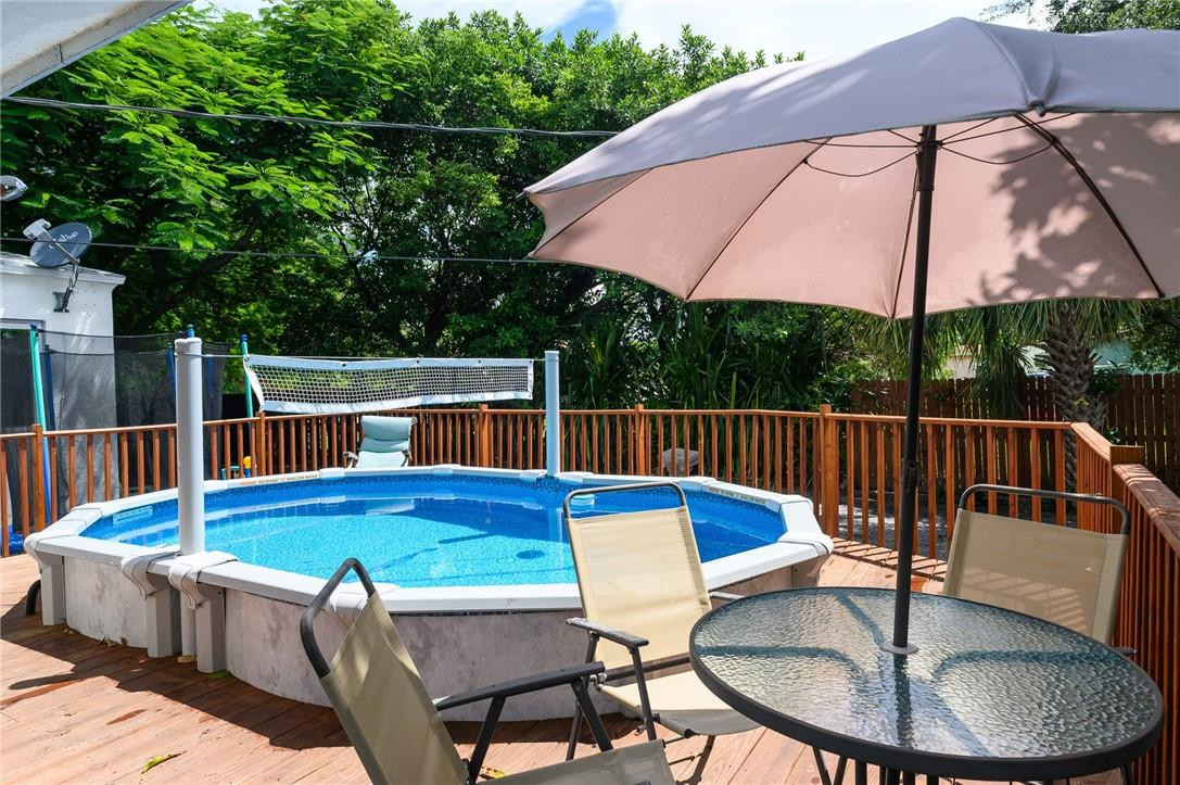 Hollywood Little Ranches - Residential