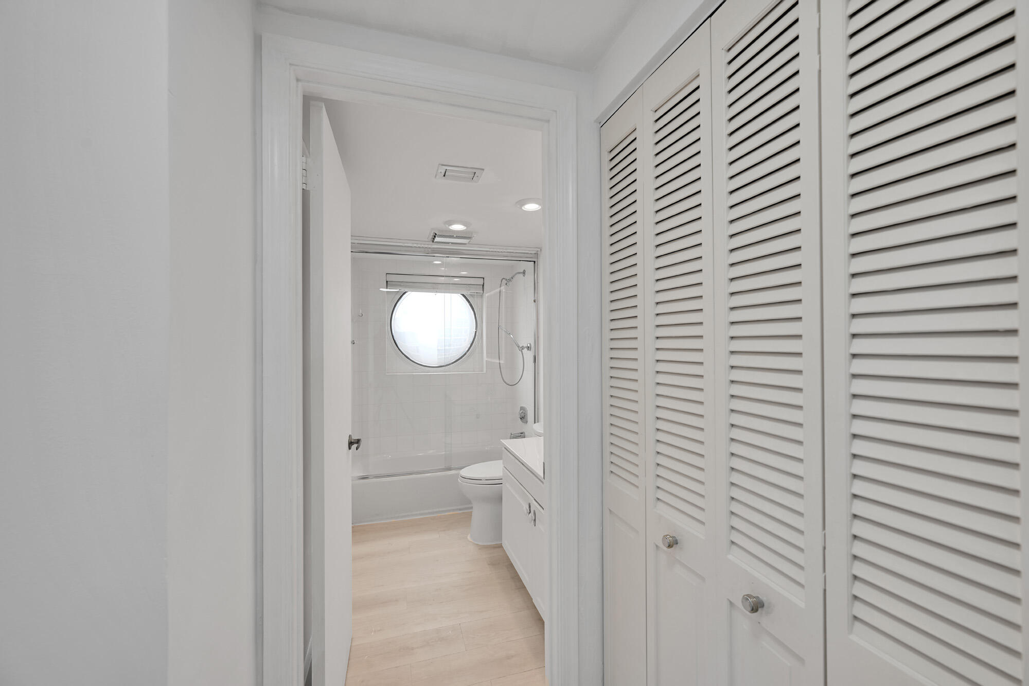 HARBORSIDE AT THE WATERWAYS CONDO - Residential