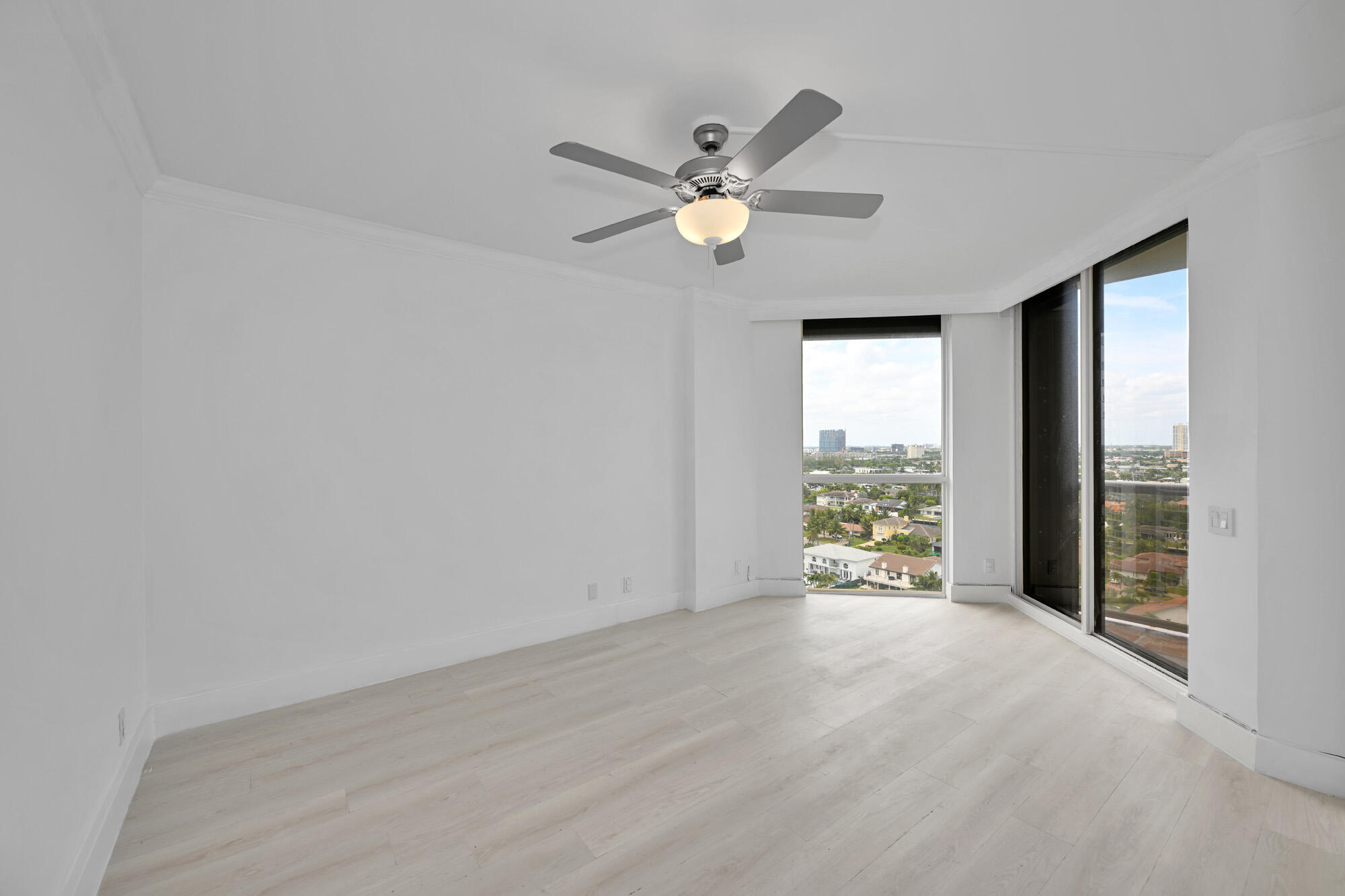 HARBORSIDE AT THE WATERWAYS CONDO - Residential