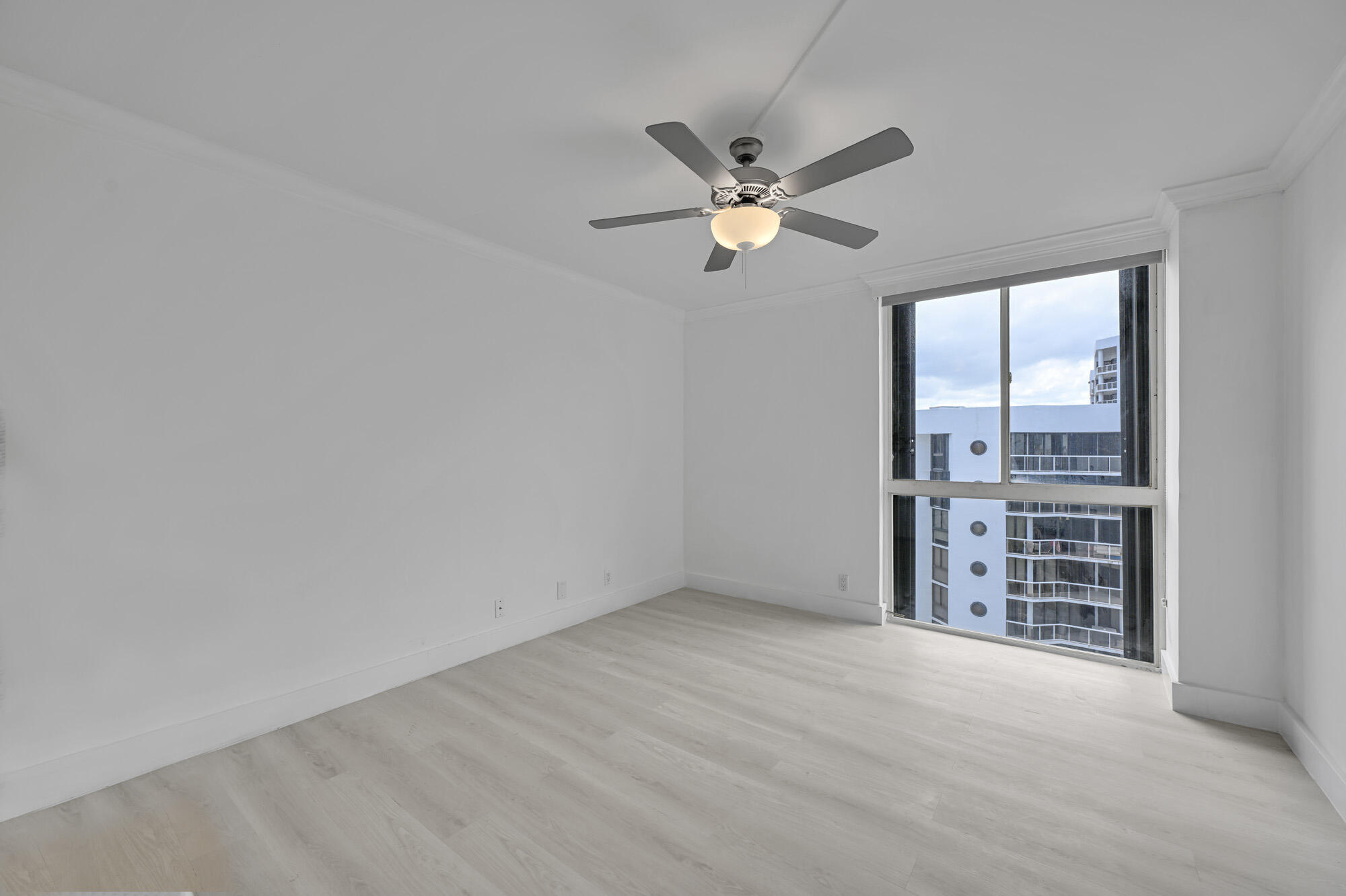 HARBORSIDE AT THE WATERWAYS CONDO - Residential