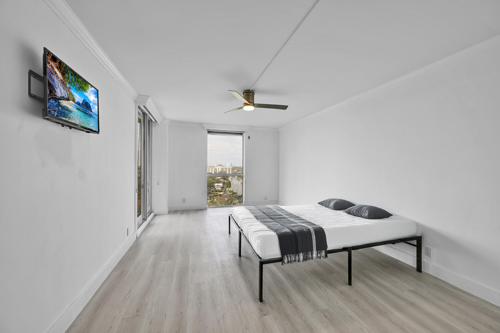 HARBORSIDE AT THE WATERWAYS CONDO - Residential