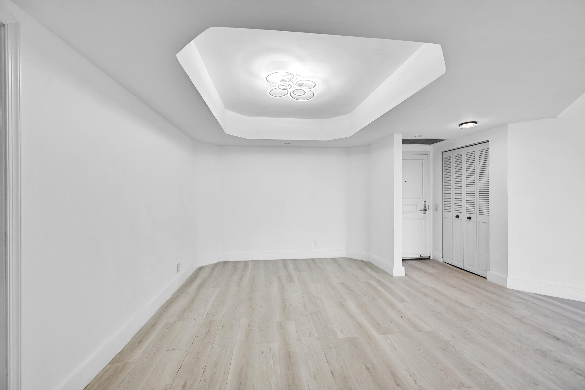 HARBORSIDE AT THE WATERWAYS CONDO - Residential
