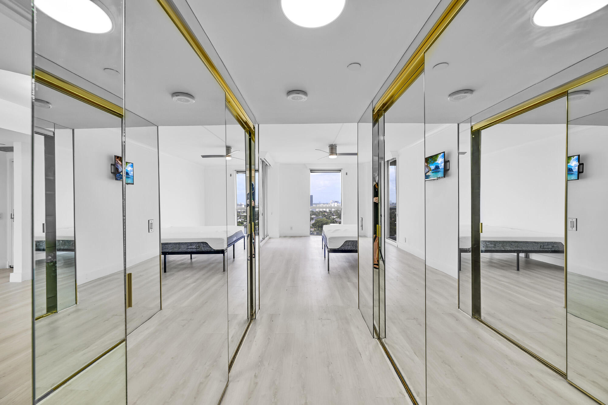 HARBORSIDE AT THE WATERWAYS CONDO - Residential