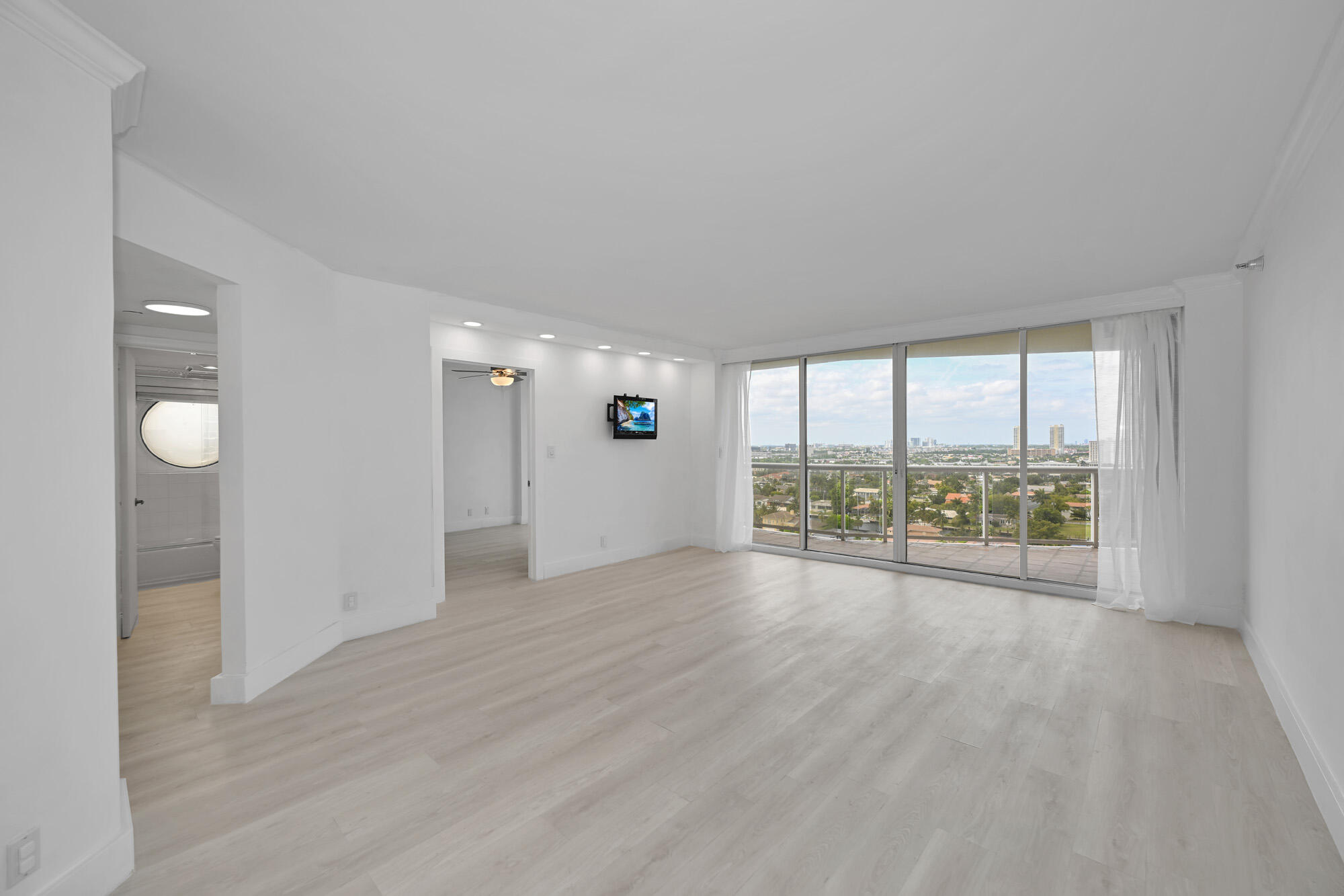 HARBORSIDE AT THE WATERWAYS CONDO - Residential