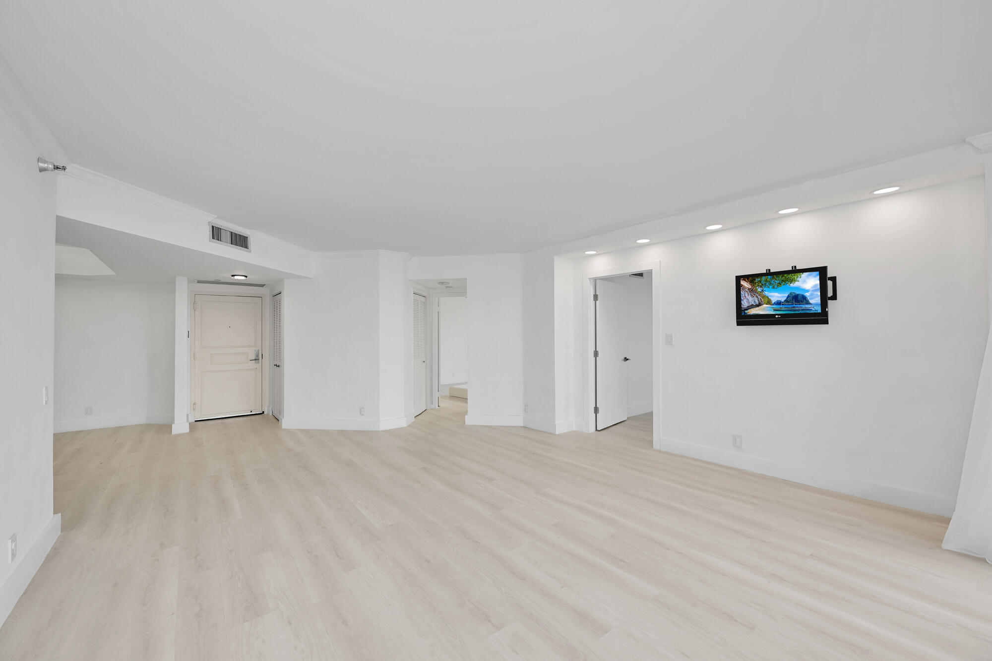 HARBORSIDE AT THE WATERWAYS CONDO - Residential
