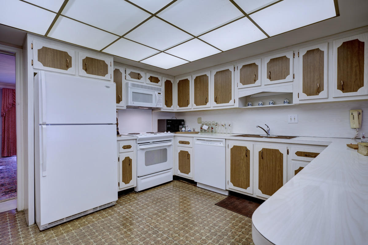 ROYAL PALM YACHT & COUNTR - Residential