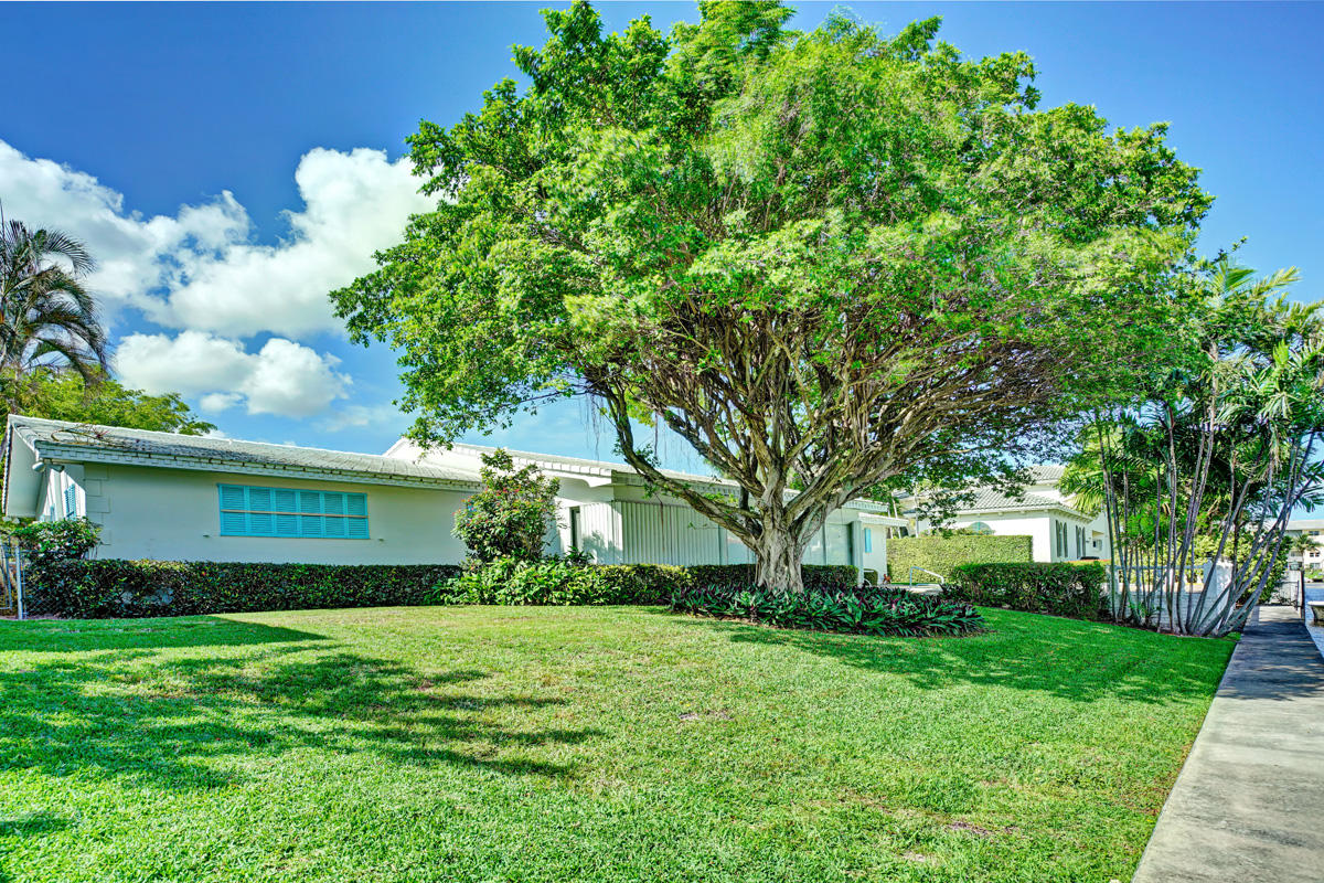 ROYAL PALM YACHT & COUNTR - Residential