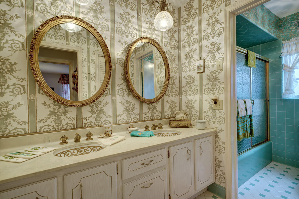 ROYAL PALM YACHT & COUNTR - Residential