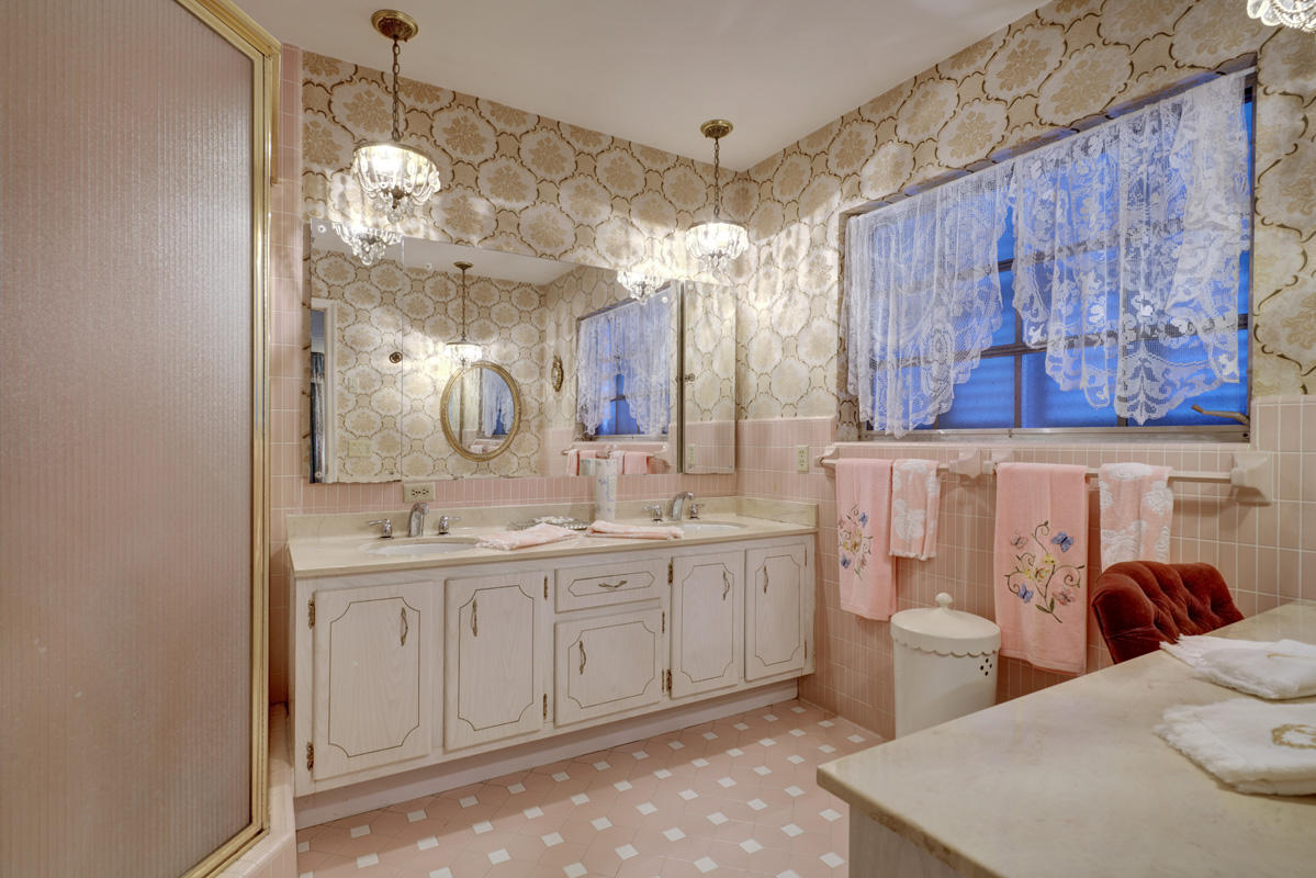 ROYAL PALM YACHT & COUNTR - Residential