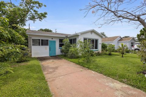 A home in Lake Worth Beach