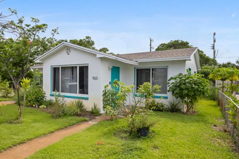 A home in Lake Worth Beach