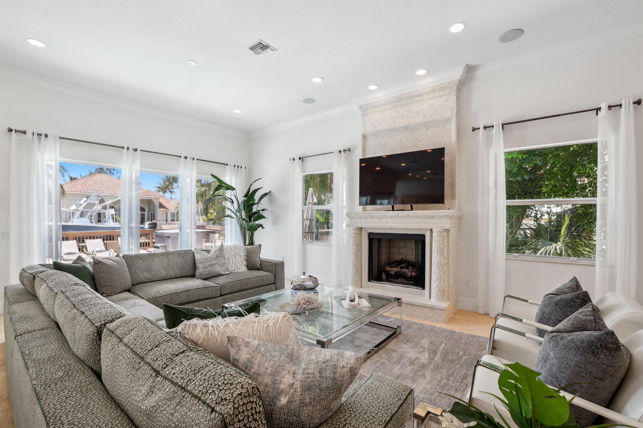 DELRAY BEACH SHORES - Residential