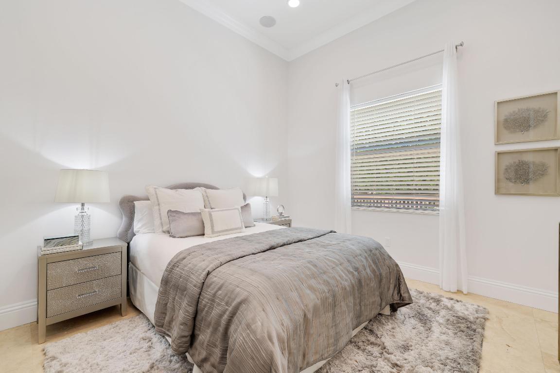 DELRAY BEACH SHORES - Residential