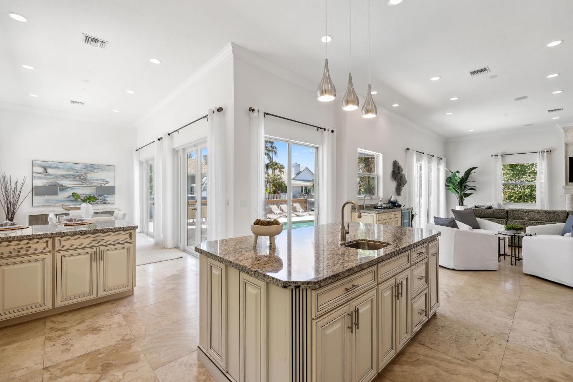 DELRAY BEACH SHORES - Residential