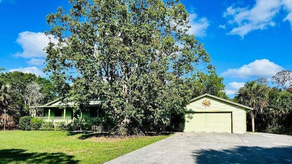 Photo of 17534 N 103rd Terrace N, Jupiter, FL 33478 (MLS # R11146922)