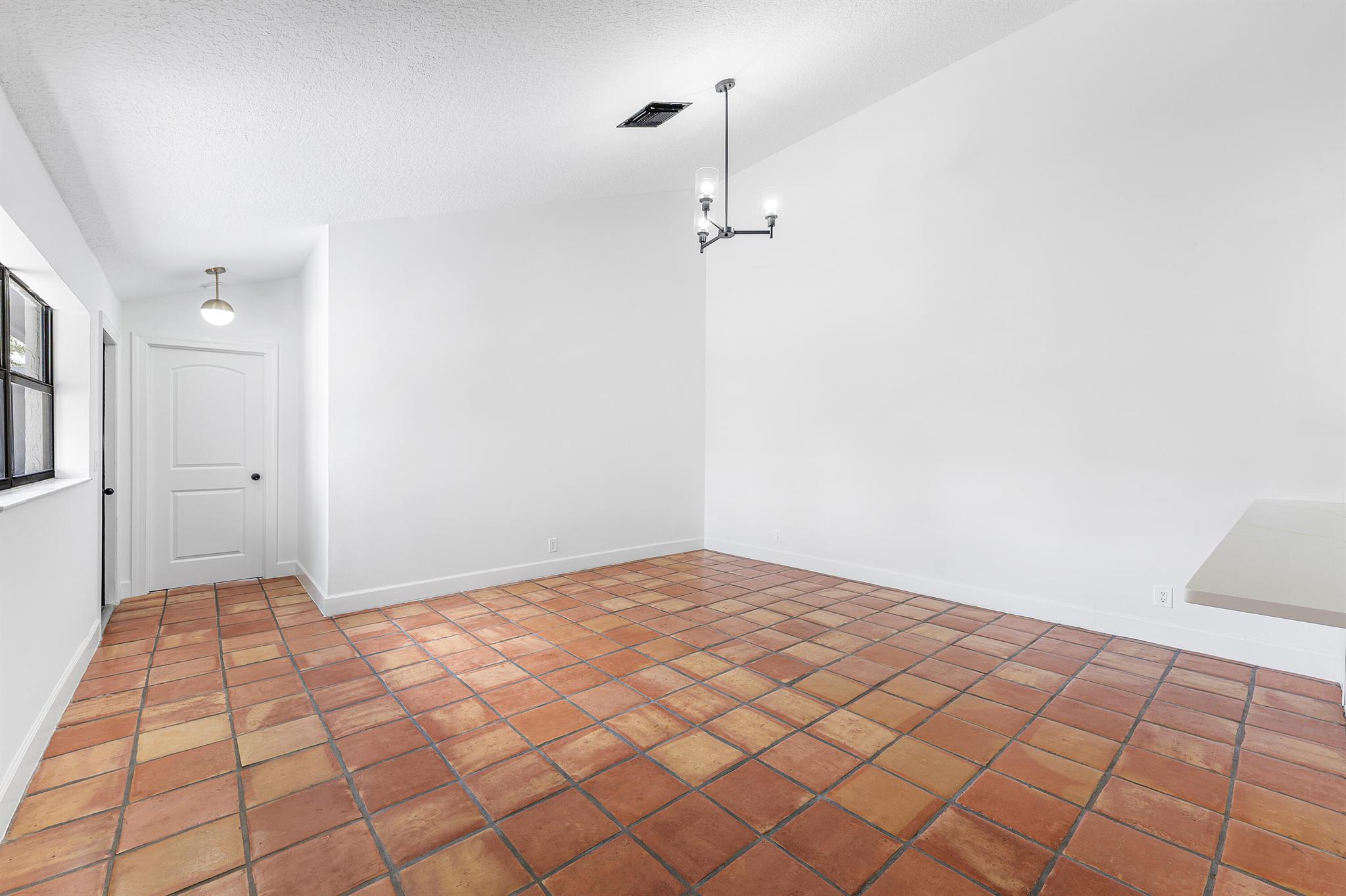 SUGAR POND MANOR OF WELLI - Residential