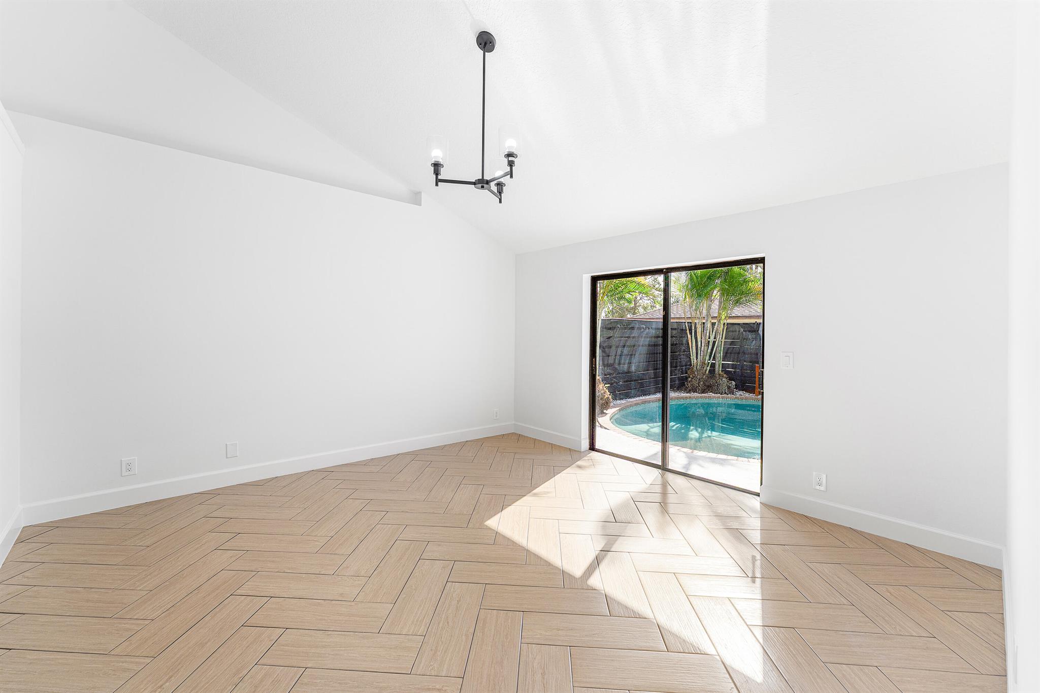 SUGAR POND MANOR OF WELLI - Residential