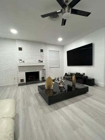 291 E Boca Raton Road