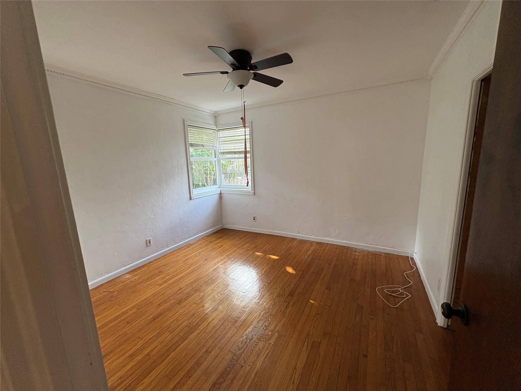 208 NE 12th Ave