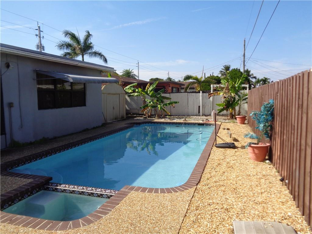 Sunrise Golf Village Sec - Residential