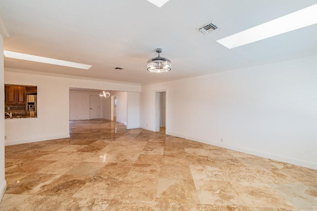 Coral Villas 47-45 B - Residential