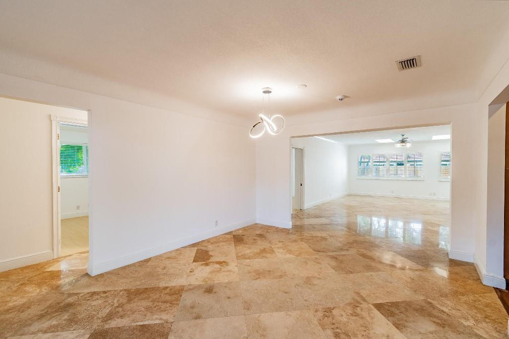 Coral Villas 47-45 B - Residential