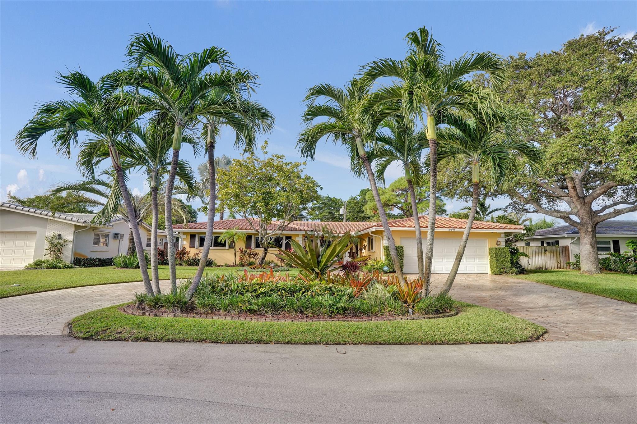 CORAL RIDGE ISLES 45-47 B - Residential