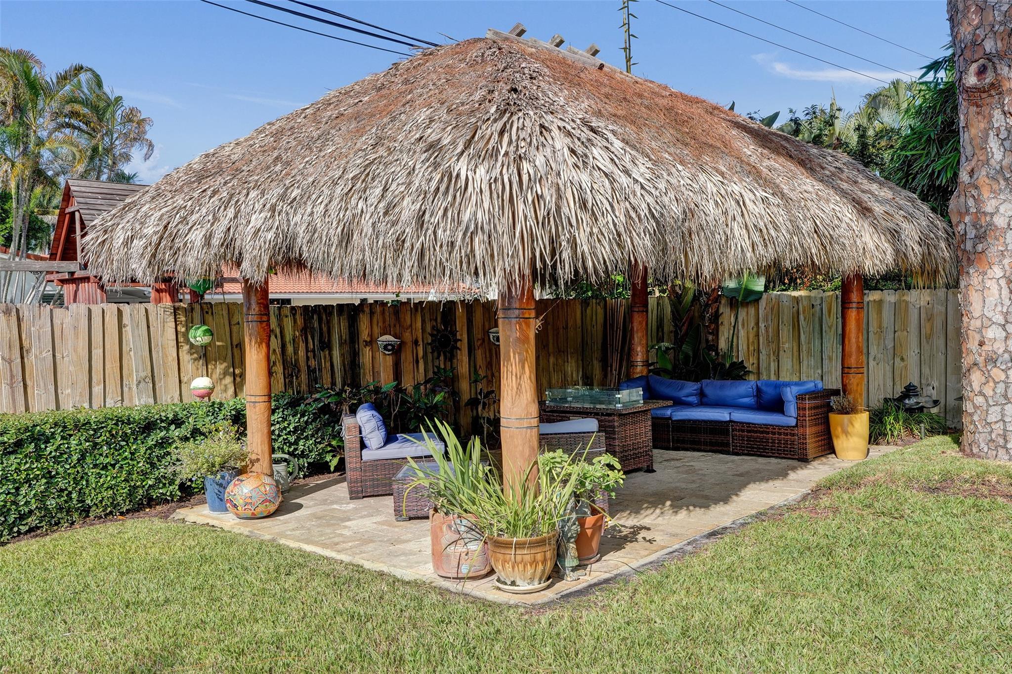 CORAL RIDGE ISLES 45-47 B - Residential