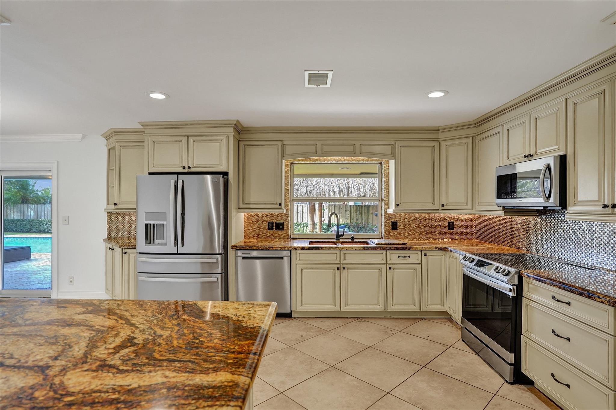 CORAL RIDGE ISLES 45-47 B - Residential