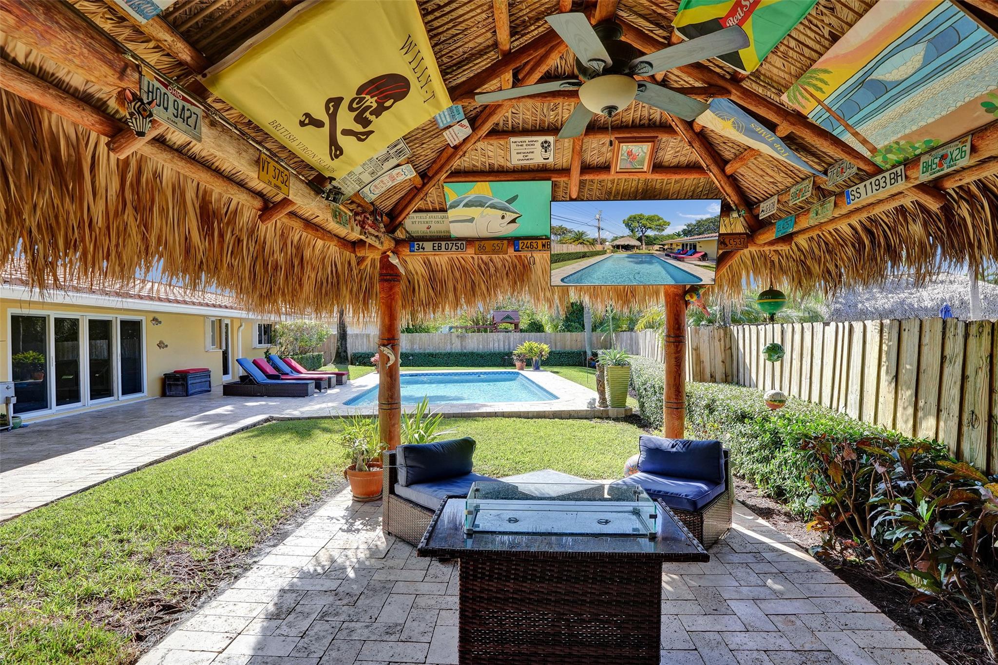 CORAL RIDGE ISLES 45-47 B - Residential