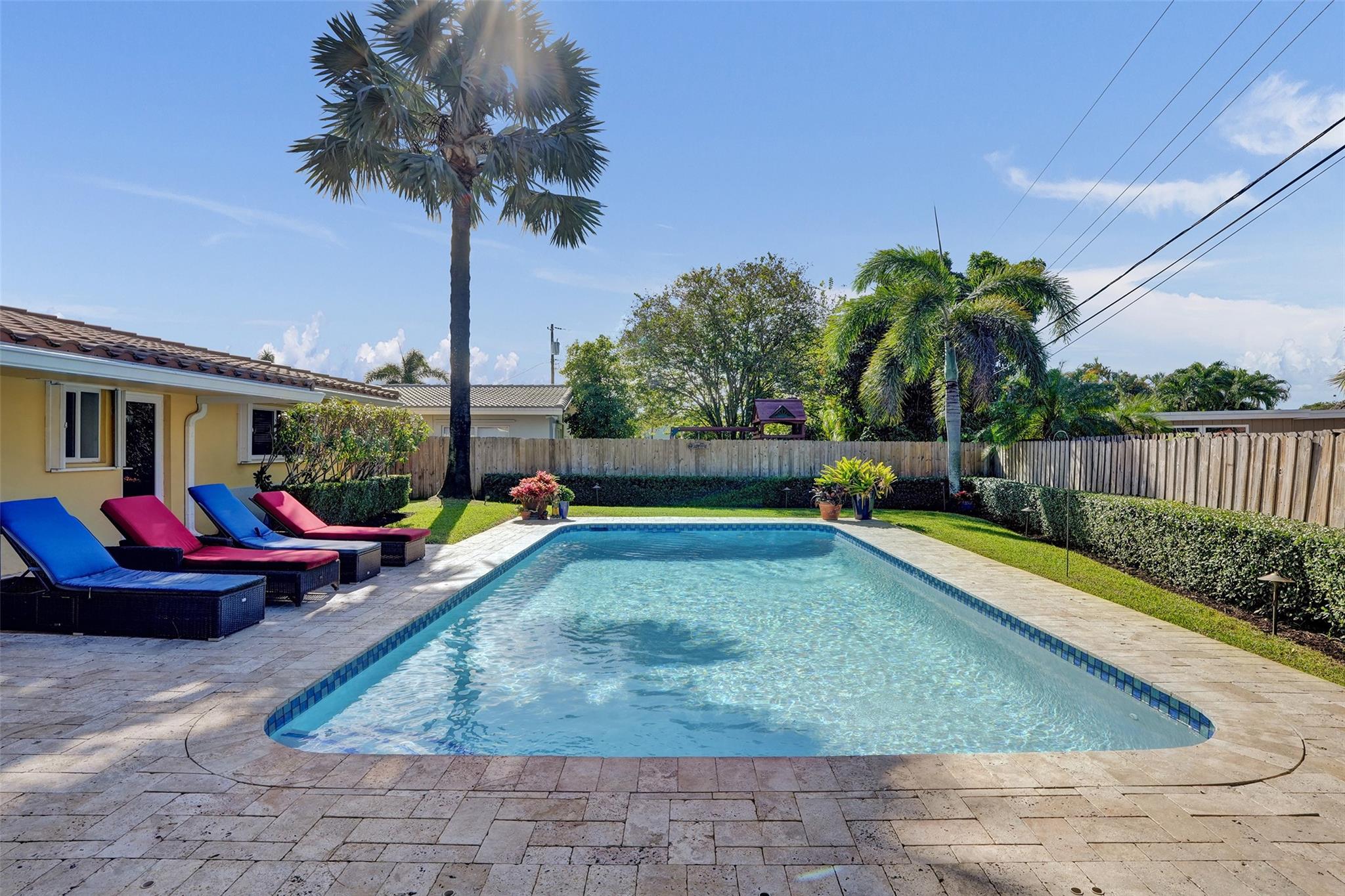 CORAL RIDGE ISLES 45-47 B - Residential