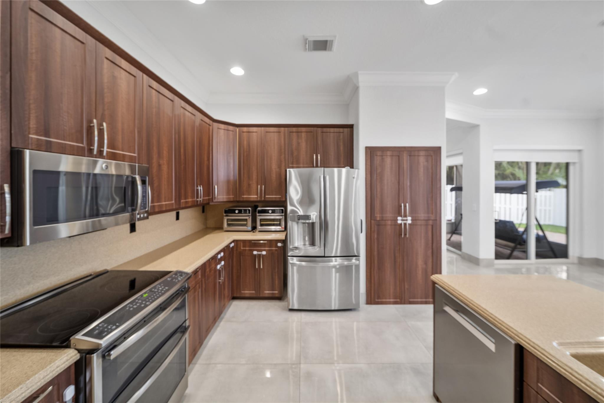 MAPLE RIDGE - Residential