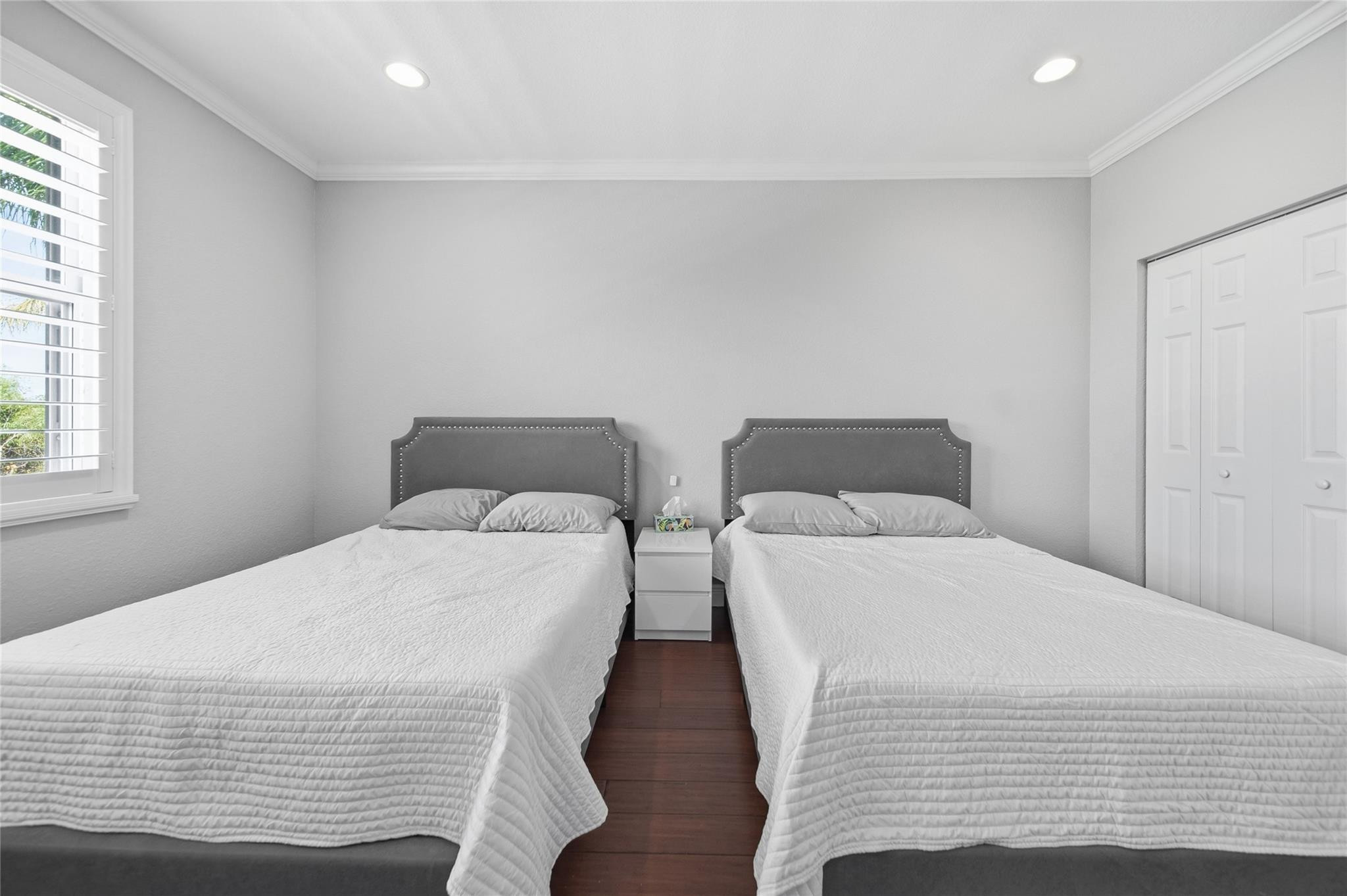 MAPLE RIDGE - Residential