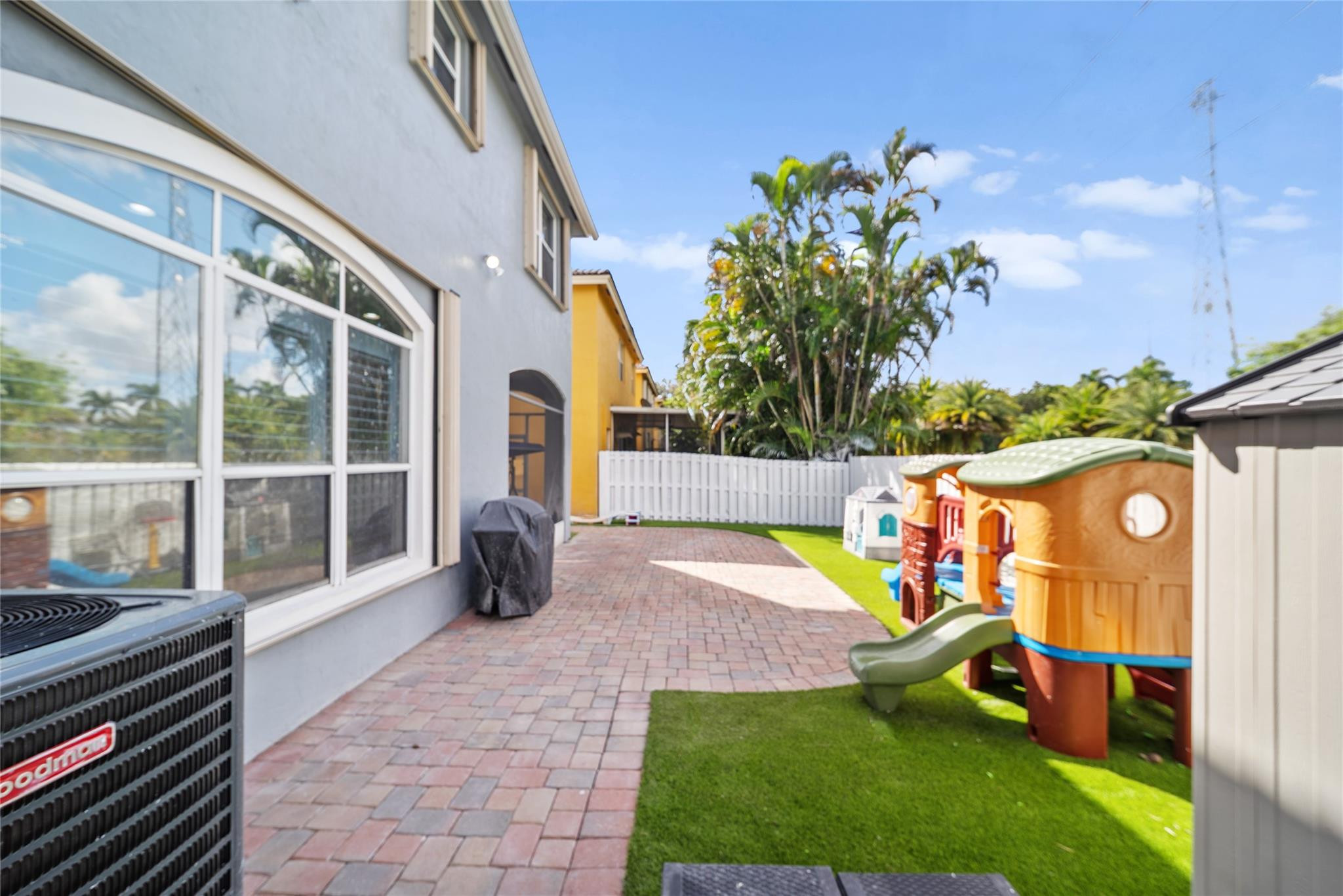 MAPLE RIDGE - Residential