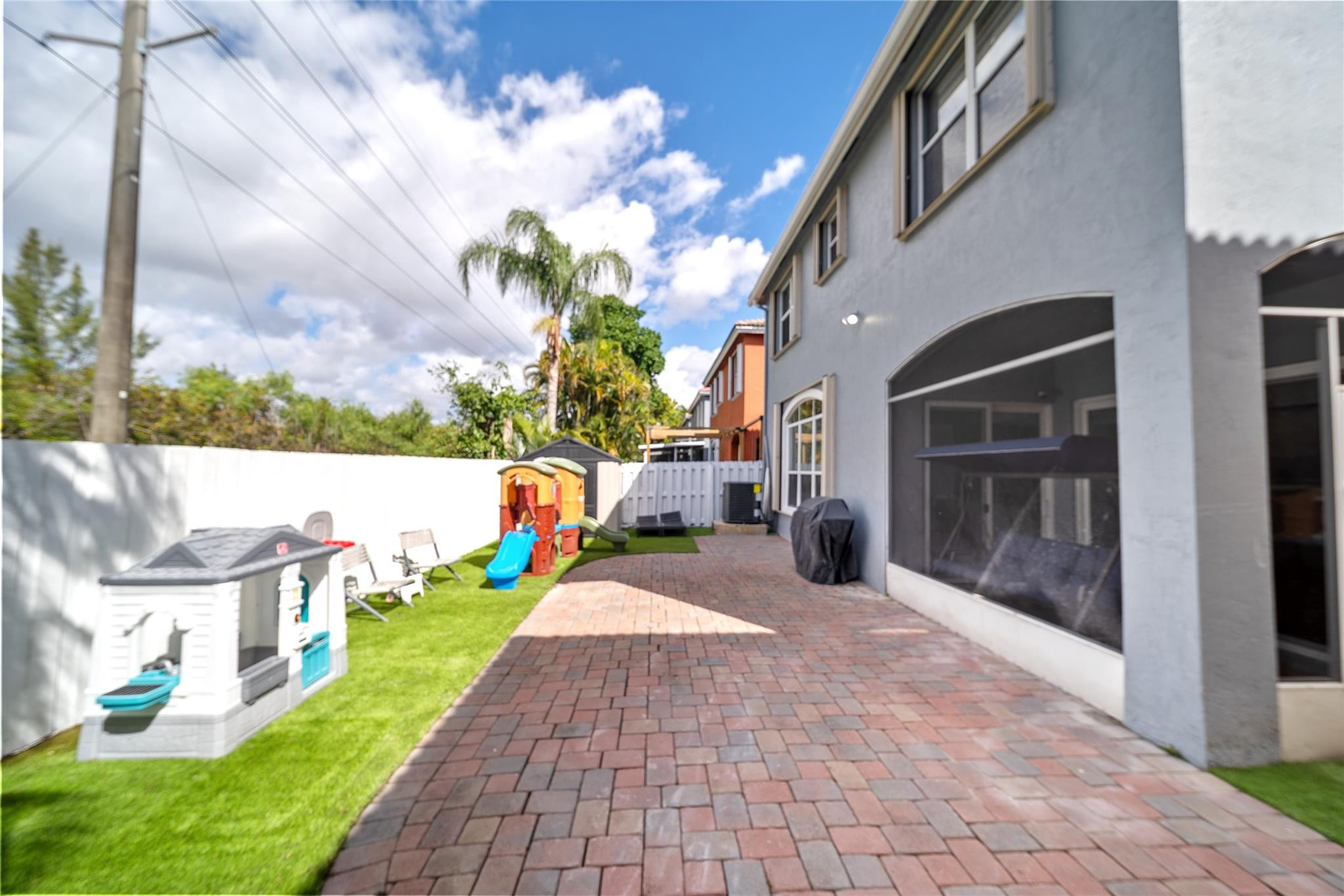 MAPLE RIDGE - Residential